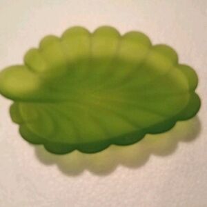 VTG 7"L 5" W Frosted Persian Green Art Glass Leaf Shaped Thick Trinket Soap Dish